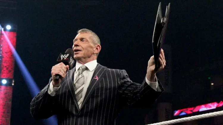 Lenda da WWE acredita que Vince McMahon enviou duas mensagens importantes no SmackDown