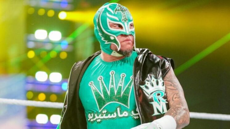 Rey Mysterio revela quem gostaria de enfrentar na WrestleMania 39