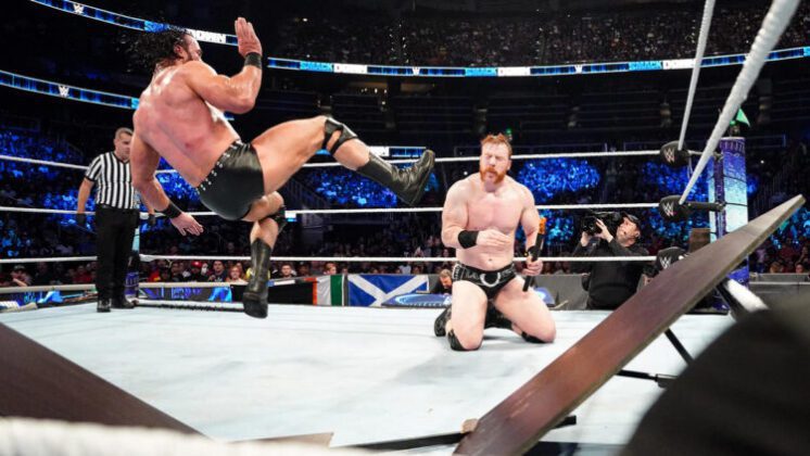 Drew McIntyre e Sheamus são removidos do torneio de desafiantes pelo SmackDown Tag Team Championship