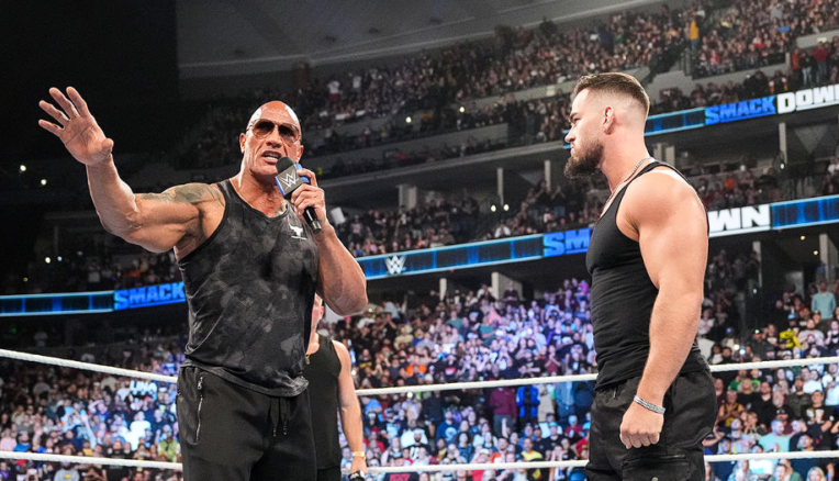 The Rock Permanece disposto a enfrentar Roman Reigns - Noticias de Wrestling