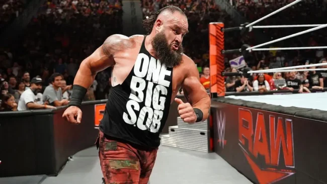 VÍDEO: Braun Strowman derruba parede em ataque sobre Bronson Reed