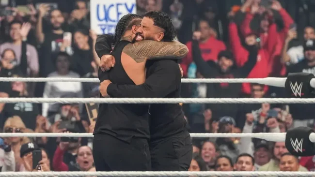 Jey Uso e Jimmy Uso fazem as pazes no WWE SmackDown