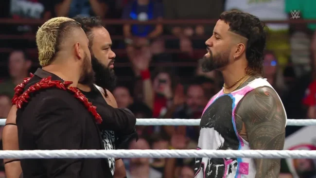 Jey Uso confronta Solo Sikoa durante o WWE SmackDown