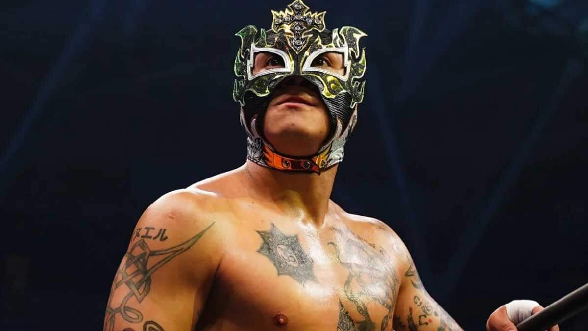 Contrato de Rey Fenix com AEW se estenderá até 2025