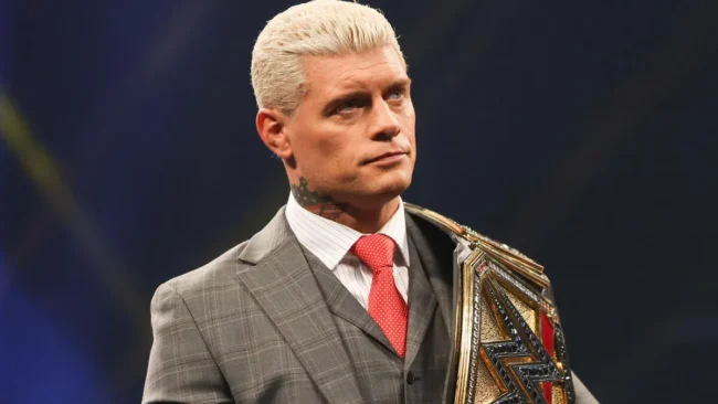 Cody Rhodes envia mensagem para o The Bloodline original após Sami Zayn se unir a stable