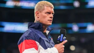 Cody Rhodes perde paciência e "ataca" famoso apresentador nos EUA