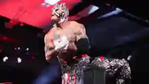 WWE surpresa com as acusações de Rey Fenix contra AEW