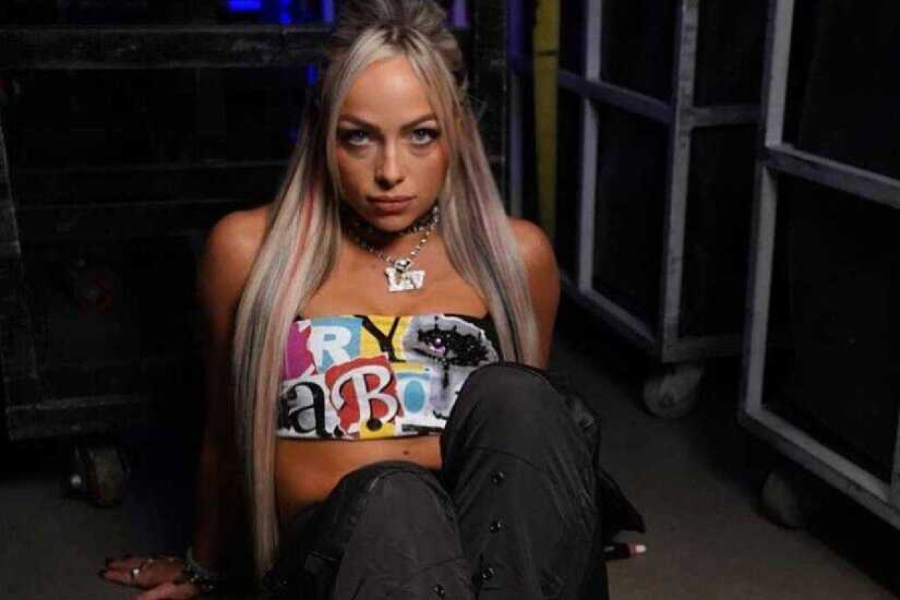 Liv Morgan revela que várias celebridades enviaram mensagens para ela