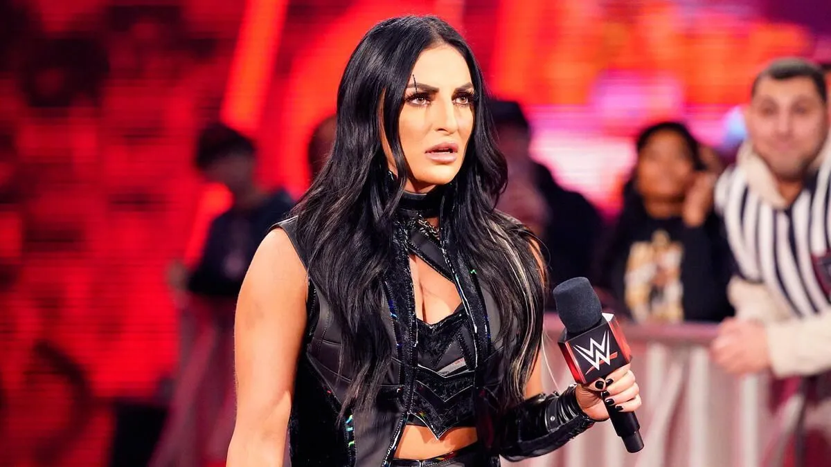 Sonya Deville conta como incidente pessoal mudou seus planos na WWE em 2020