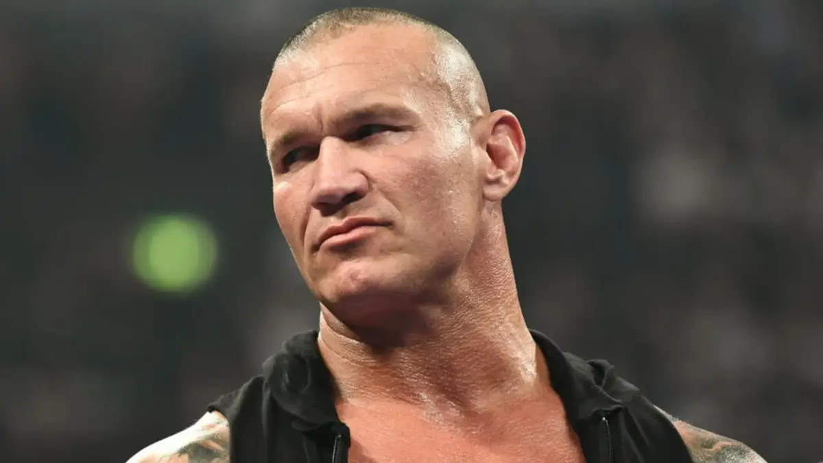 Esposa de Randy Orton afirma que a WWE o desrespeita