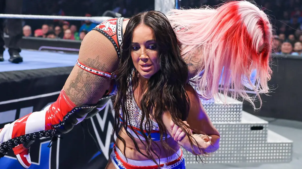 Fim do combate entre Chelsea Green e Zelina Vega no WWE SmackDown não foi planejado