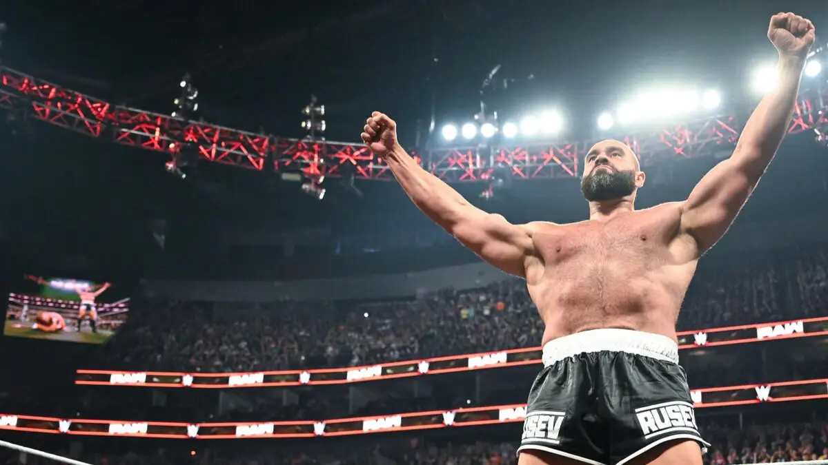 Rusev fechou acordo de dois anos com a WWE