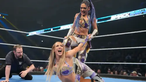 Giulia supera Charlotte Flair e se classifica para o WWE Money in the Bank