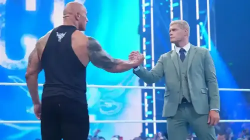 Cody Rhodes revela detalhes sobre sua relação atual com The Rock
