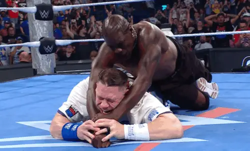 Ron Killings ataca John Cena duas vezes no SmackDown