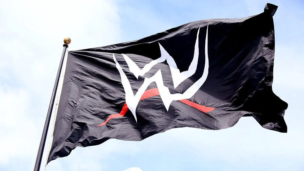 Baixa venda de ingressos leva WWE a cancelar evento