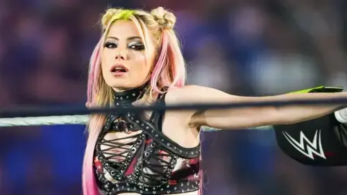 Alexa Bliss sofre lesão e deixa combate do WWE SmackDown sangrando