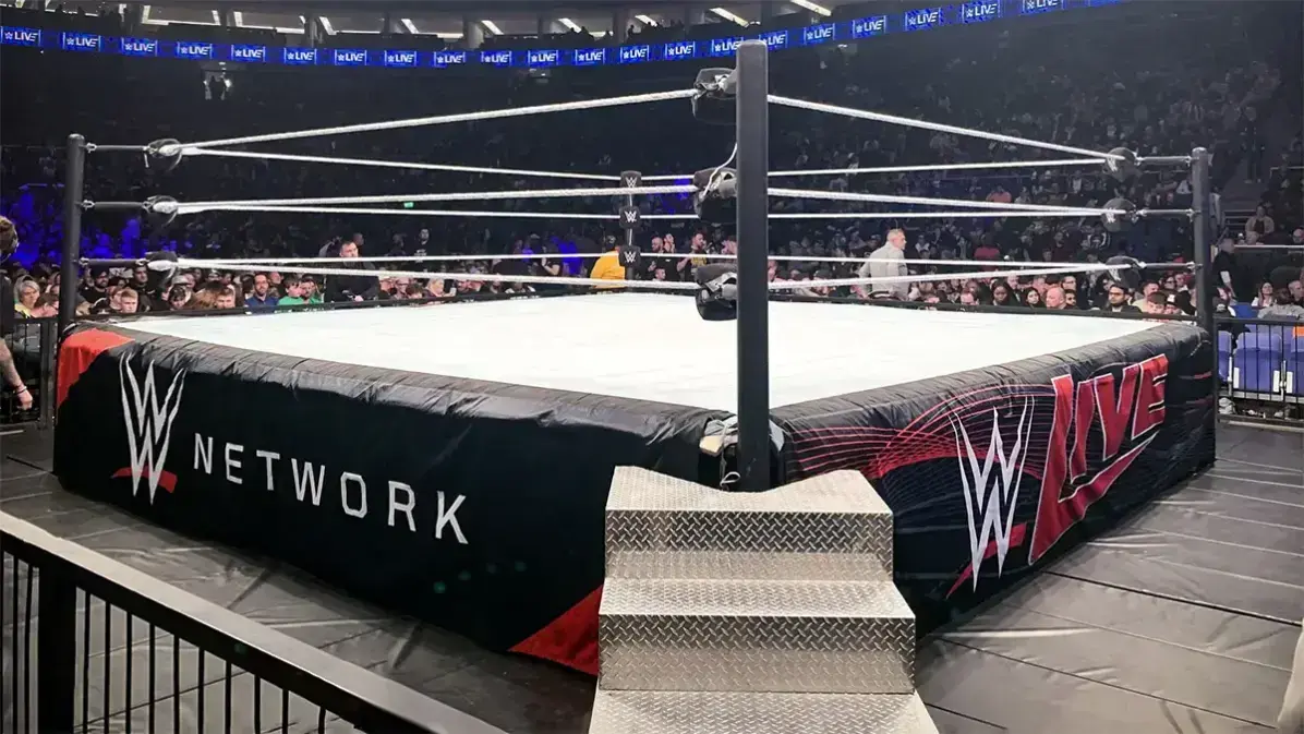 Estrela de topo da WWE vence combate no RAW após quase sete anos