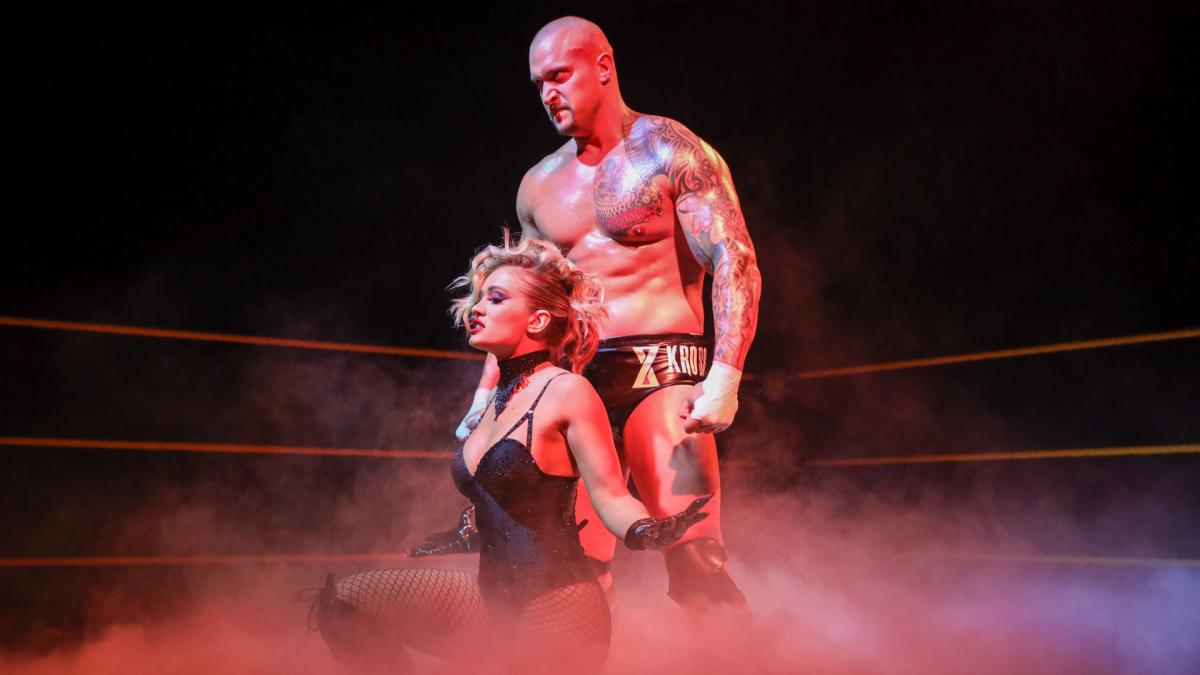 WWE retira música de entrada de Karrion Kross e Scarlett das plataformas de streaming