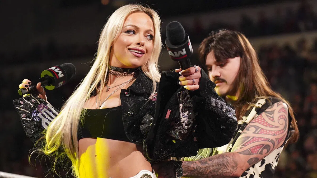 Dominik Mysterio fala sobre como anda a recuperação de Liv Morgan