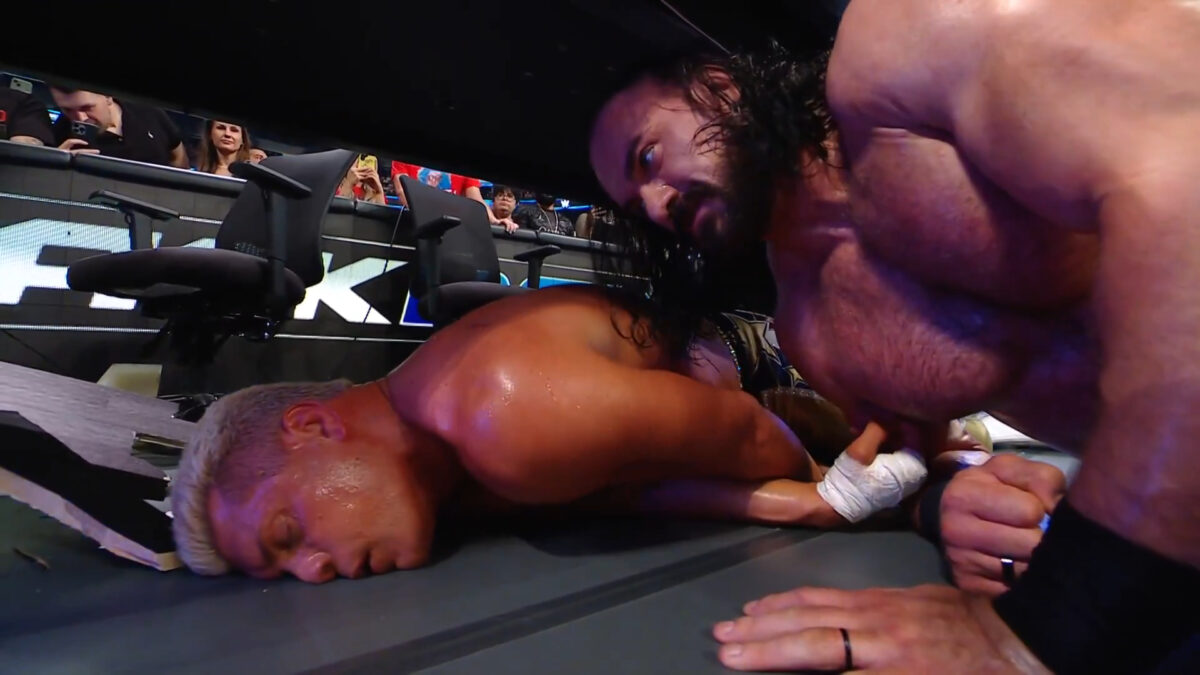Drew McIntyre ataca Cody Rhodes e deixa claro que quer o Undisputed WWE Championship