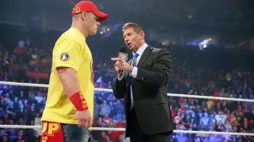 John Cena é elogiado por sua lealdade com Vince McMahon