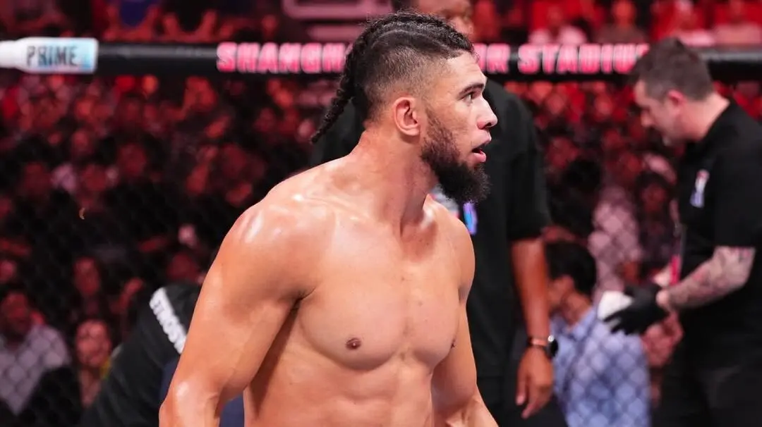 Johnny Walker dá show e derrota chinês no evento principal do UFC Shangai