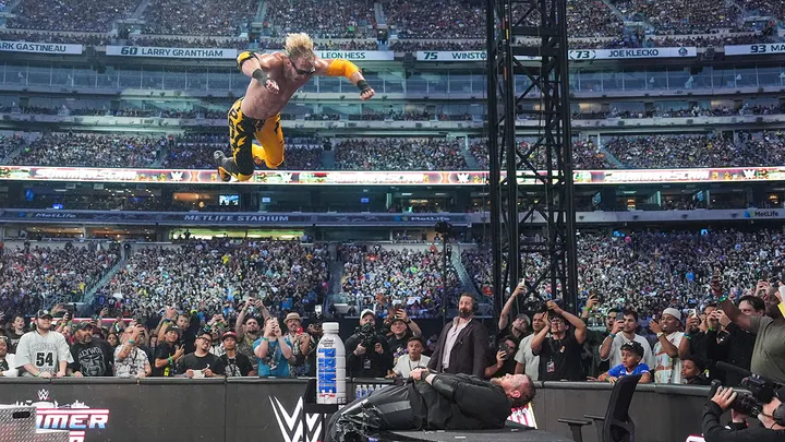 Logan Paul revela fratura nas costelas sofrida durante o SummerSlam
