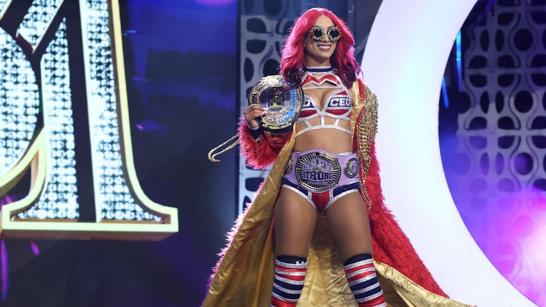 Mercedes Moné diz que os fãs da WWE são “bebês chorões”