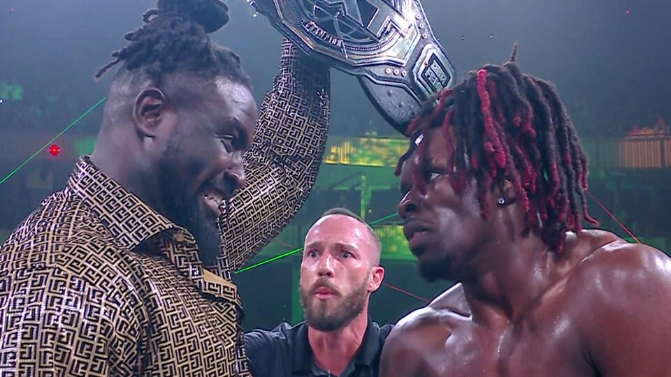 Grande confronto acontece após o WWE NXT sair do ar