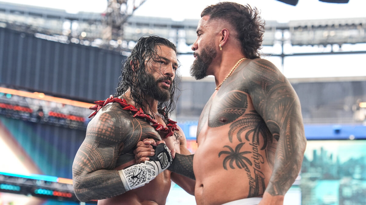 Roman Reigns e Jey Uso vencem na abertura do SummerSlam 2025