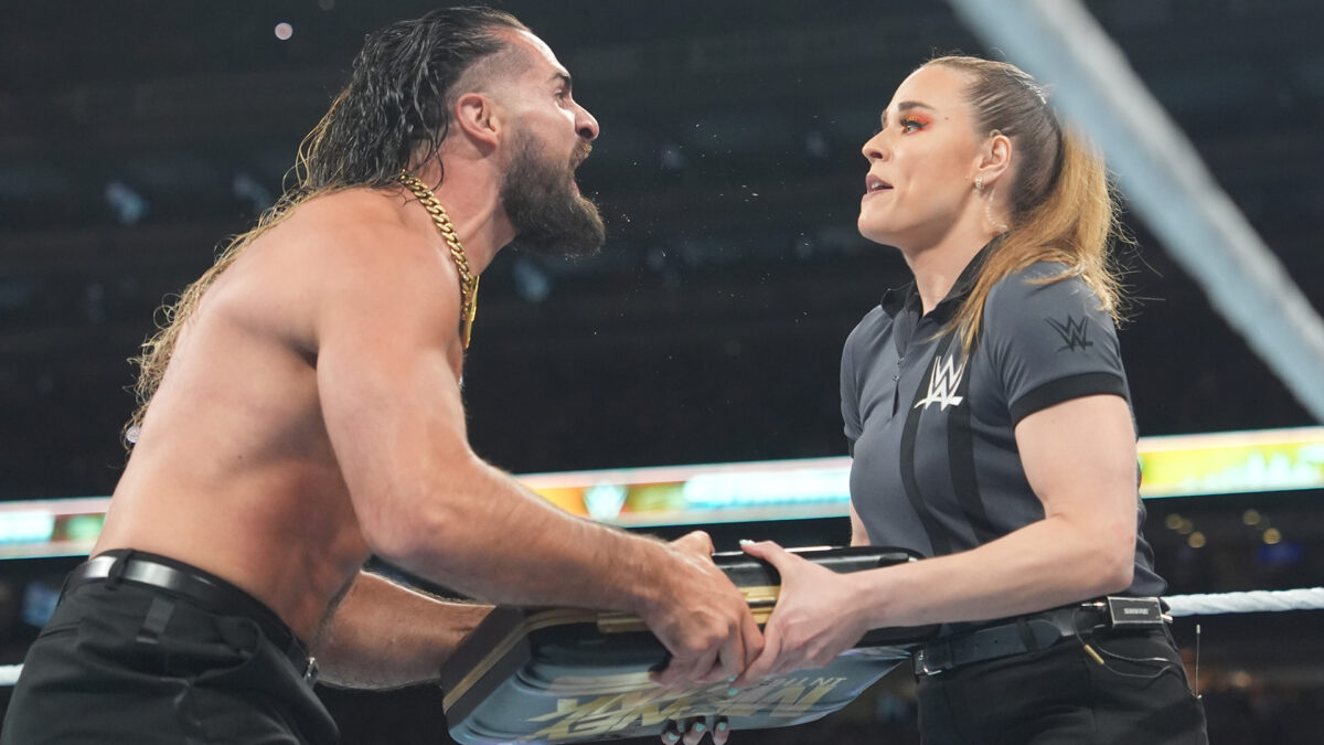 Seth Rollins realiza o cash-in e conquista o World Heavyweight Championship no SummerSlam