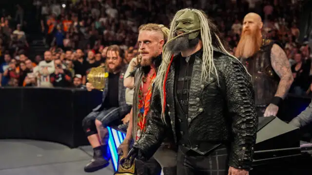 WWE criticada por rara aparição de Uncle Howdy no SmackDown