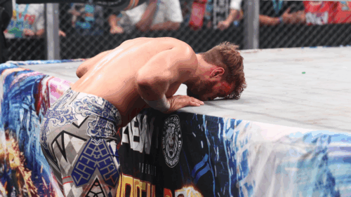 Will Ospreay se manifesta após ataque brutal no AEW Forbidden Door