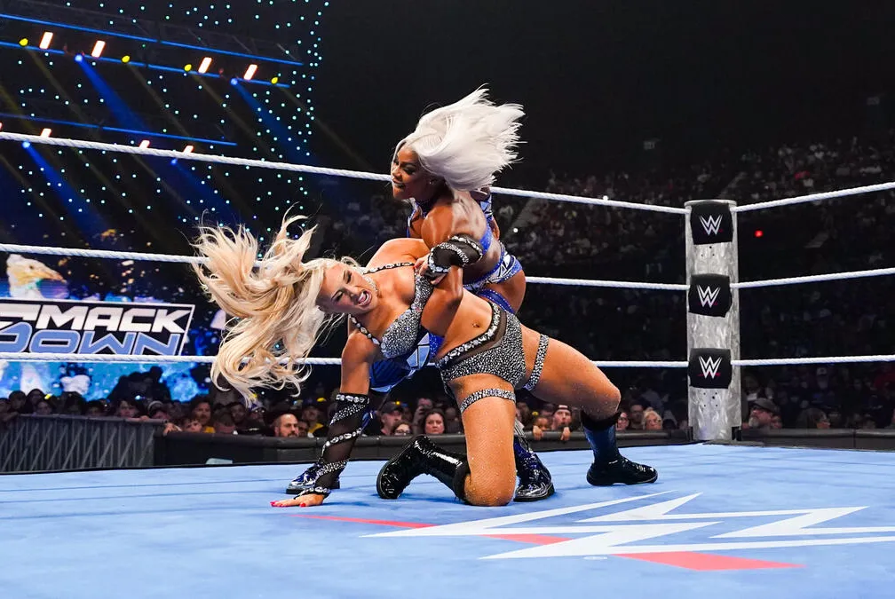Tiffany Stratton pode lutar “lesionada” no WWE Saturday Night’s Main Event