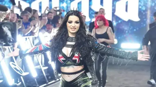 Saraya alimenta rumores sobre o seu retorno à WWE