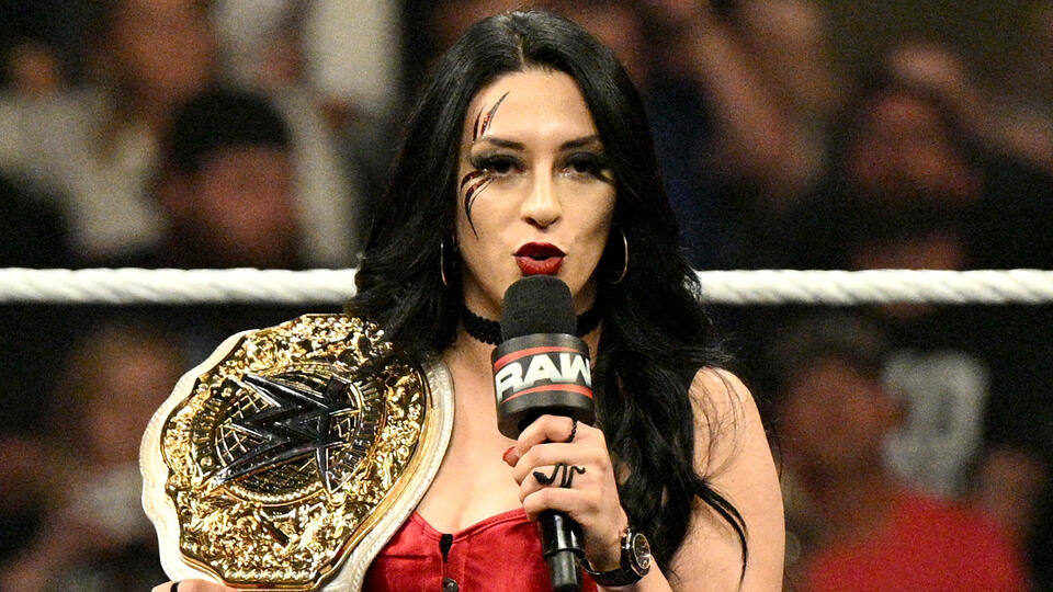 Stephanie Vaquer confirma sua participação no WWE RAW e afasta rumores sobre lesão