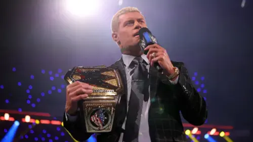 Cody Rhodes diz que atuação no cinema elevou seu nível nos ringues