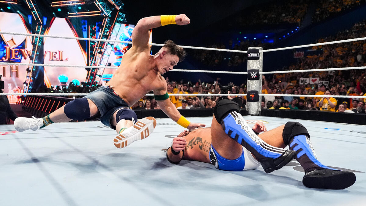John Cena e AJ Styles foram ovacionados nos bastidores da WWE após combate histórico