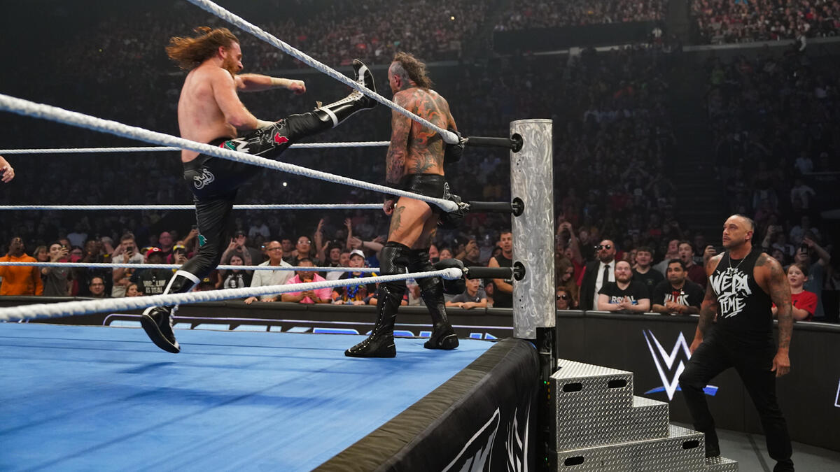 WWE é acusada de prejudicar Aleister Black no SmackDown: “É uma merd*”