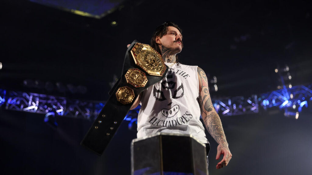 Dominik Mysterio se lesiona no AAA Guerra de Titanes