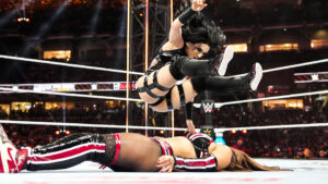 Stephanie Vaquer domina Nikki Bella e se mantêm com o WWE Women’s World Championship