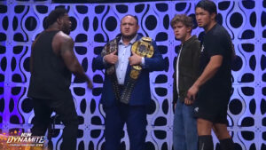 Adam Page e Swerve Strickland confrontam Samoa Joe no AEW Dynamite