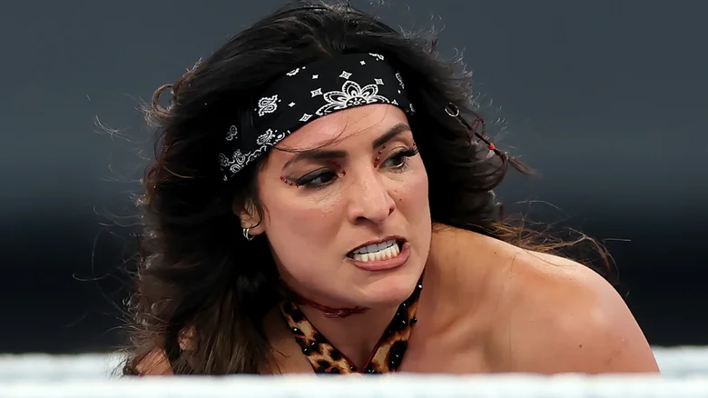 Raquel Rodriguez se lesionou durante o último WWE RAW