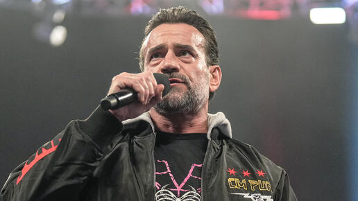 CM Punk retorna ao WWE RAW e deixa ameaça para Bron Breakker