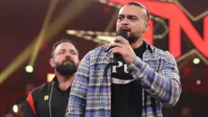 Mike Santana aborda a possibilidade de ir para a WWE