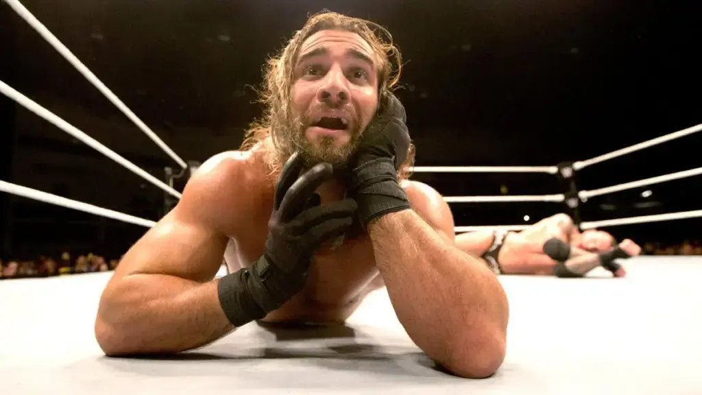 Seth Rollins revela que tem lidado com “lesão crônica” no pescoço
