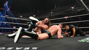 WWE comete grave erro no combate principal do RAW