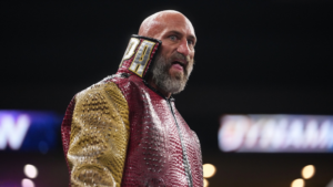 Tommaso Ciampa afirma que acompanhava a AEW há anos, apesar de estar na WWE