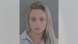 Liv Morgan revela que prisão em 2023 terminou em sessão de fotos com policiais